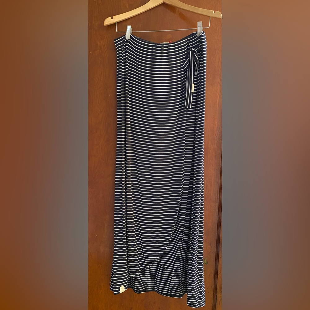 Super soft viscose and elastane maxi wrap skirt